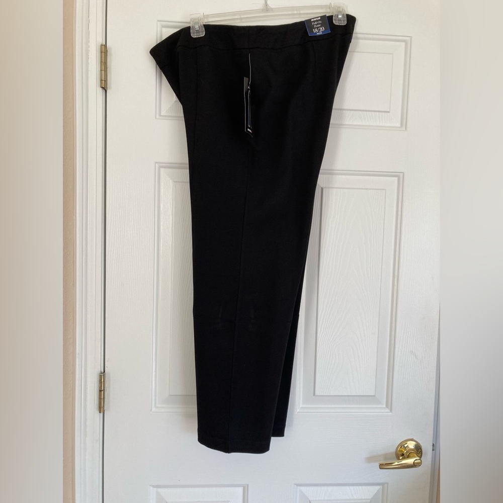 Avenue Black Ponte petite pants